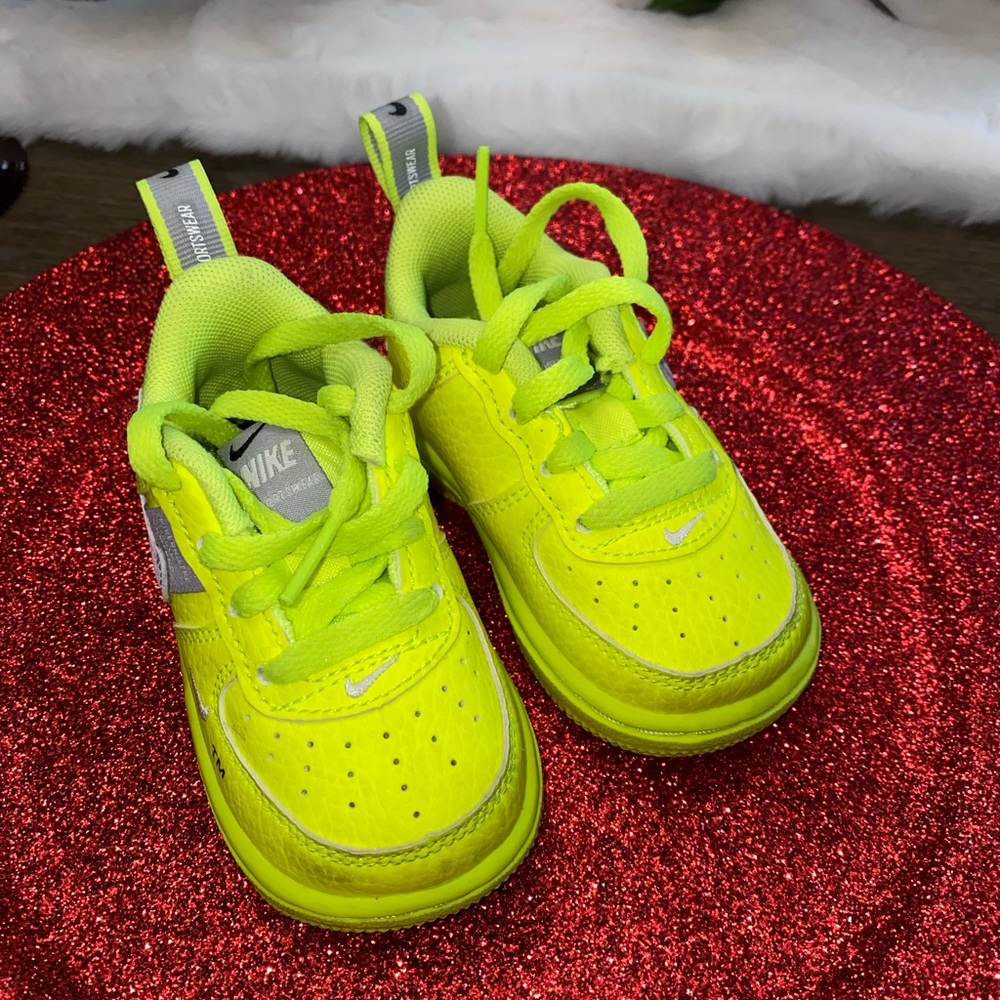 AIR FORCE 1 LV8 UTILITY volt